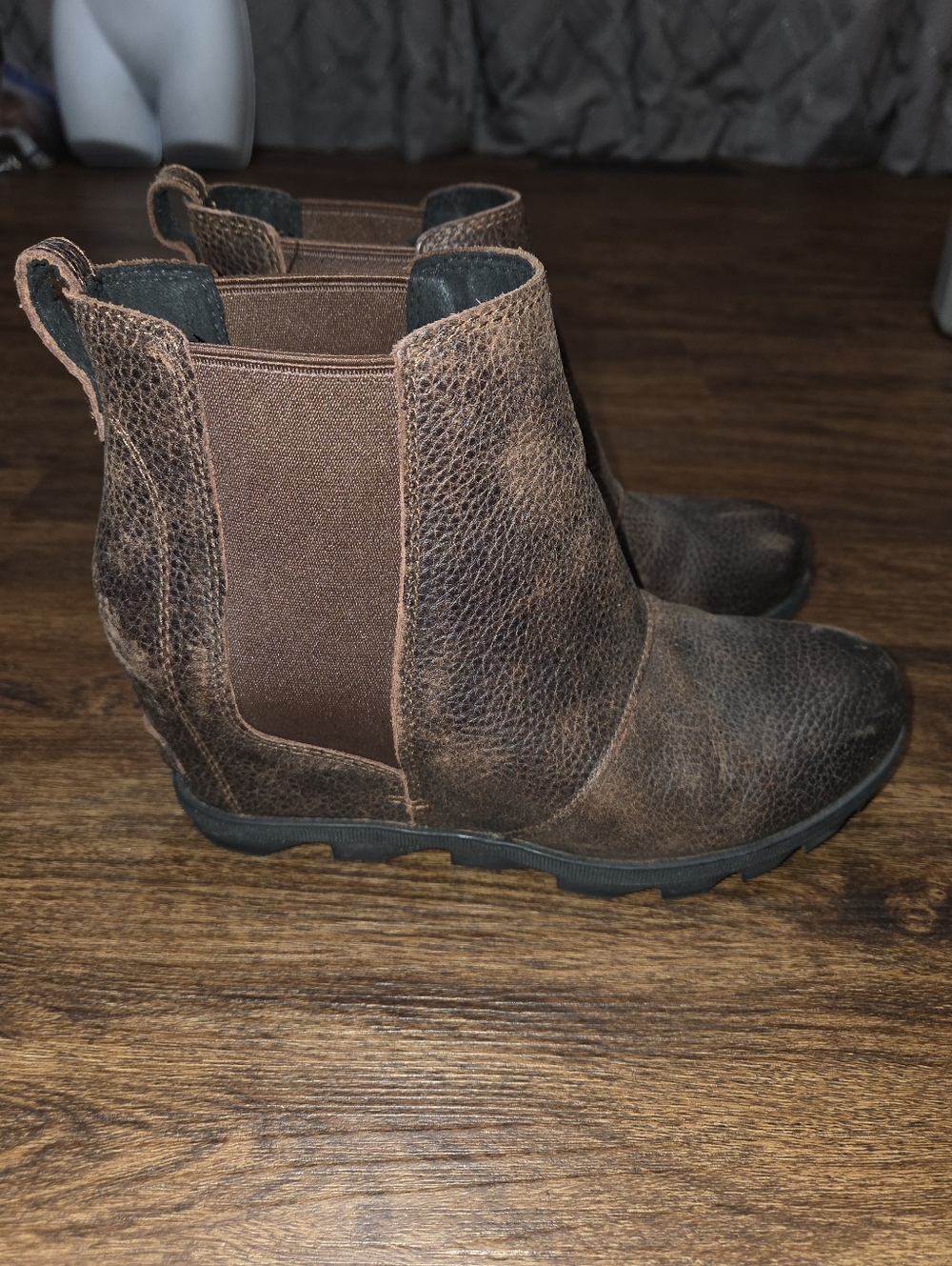 Sorel Joan Of Arctic II Wedge Brown Pebbled Leather Chelsea Boots 9.5